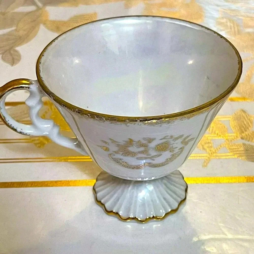 Vintage ROYAL SEALY WHITE Pink GOLD ACCENTS PORCELAIN IRIDESCENT Cup